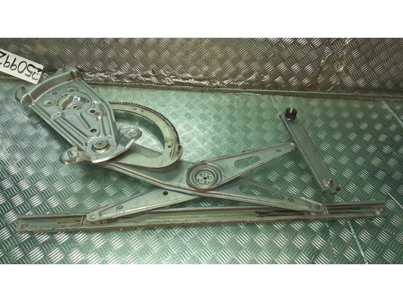 Recambio de elevalunas delantero izquierdo para renault megane iii berlina 5 p referencia OEM IAM 9102851102 966036102 MANUAL