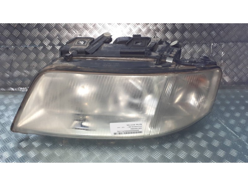 Recambio de faro izquierdo para audi a6 berlina (4b2) referencia OEM IAM 081411102L 151411102L 