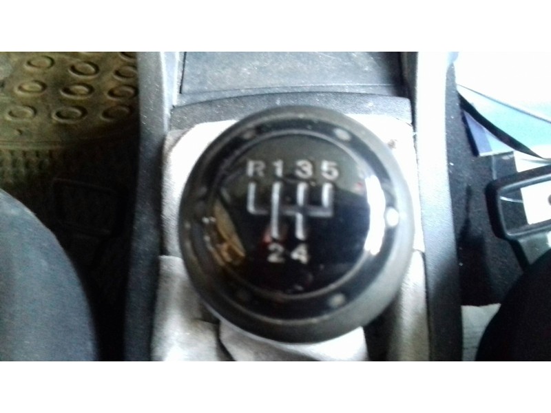 seat ibiza (6l1) del año 2004