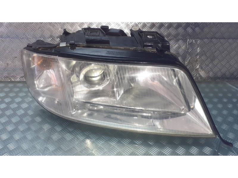 Recambio de faro derecho para audi a6 berlina (4b2) referencia OEM IAM 151411102R 084461113R 
