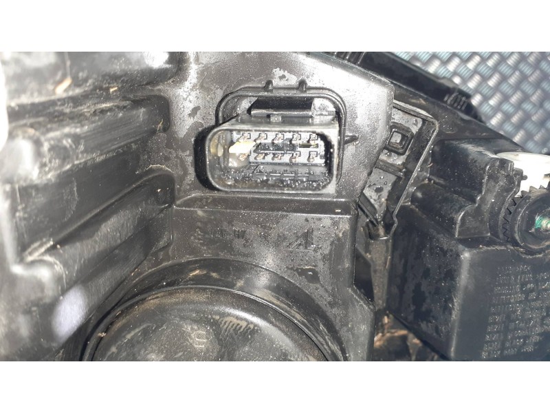 Recambio de faro izquierdo para peugeot 308 referencia OEM IAM 98169906  