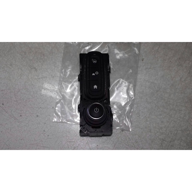 Recambio de mando multifuncion para renault captur xmod referencia OEM IAM   