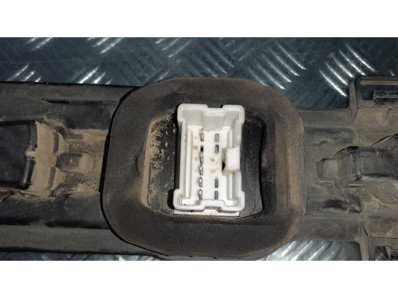 Recambio de portalamparas para renault kangoo referencia OEM IAM 22005E17766  
