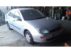 ford focus berlina (cak) del año 2000