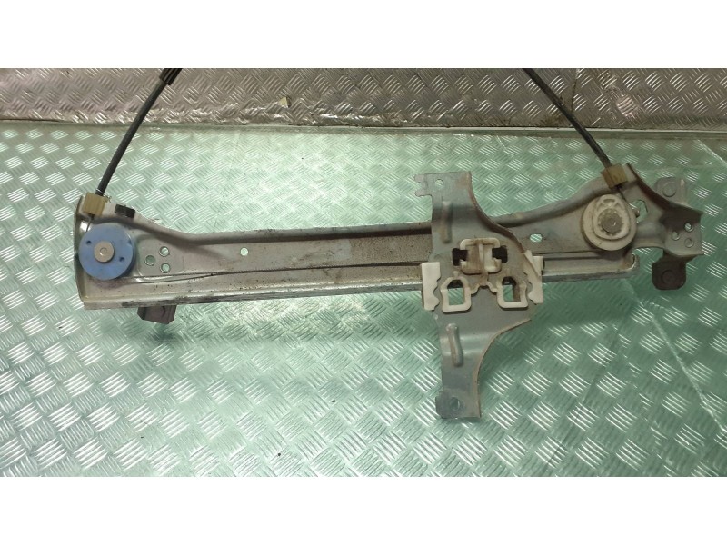 Recambio de elevalunas trasero izquierdo para renault megane iii berlina 5 p referencia OEM IAM 968718101G 827210008R 920040100