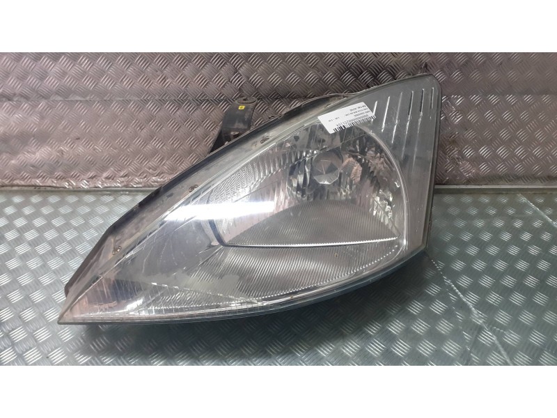 Recambio de faro izquierdo para ford focus berlina (cak) referencia OEM IAM 0374D  
