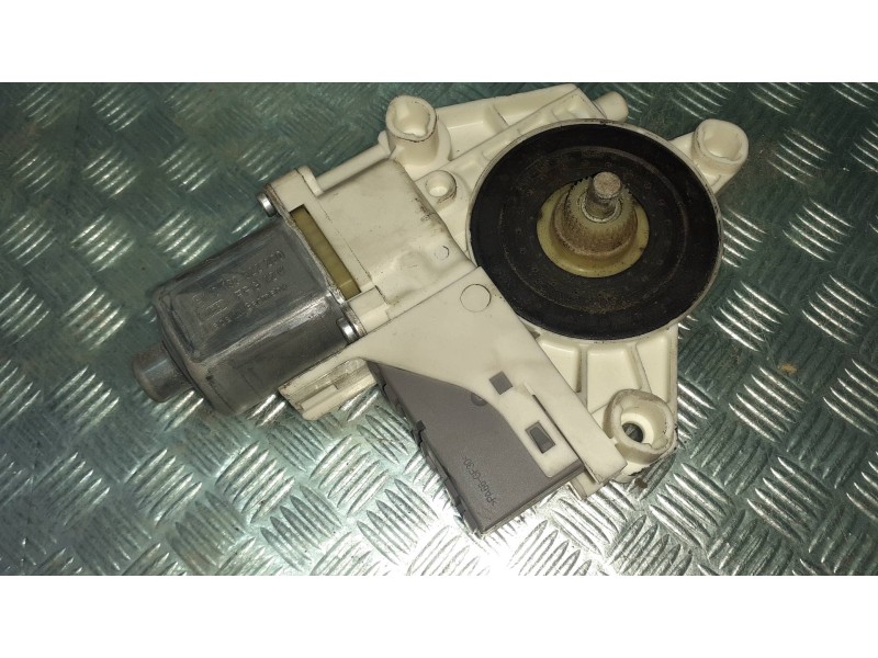 Recambio de motor elevalunas trasero derecho para peugeot 407 referencia OEM IAM 994650102 0130822200 