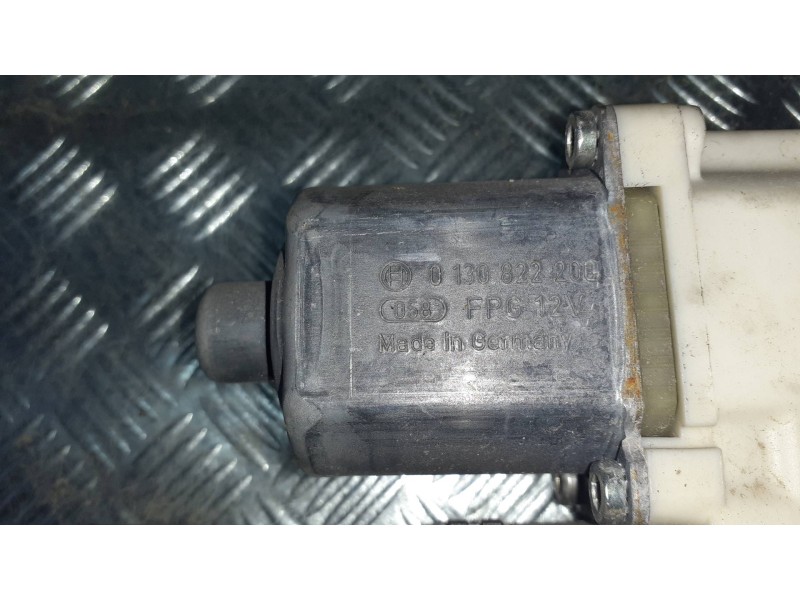 Recambio de motor elevalunas delantero izquierdo para peugeot 407 referencia OEM IAM 0130822200 1137328125 994422104 Recambio de motor elevalunas delantero izquierdo para peugeot 407 referencia OEM IAM 0130822200 1137328125 994422104