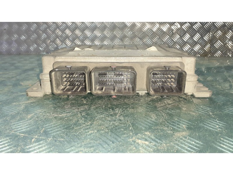 Recambio de centralita motor uce para peugeot 307 (s1) referencia OEM IAM 96448951B0 212400104 5WS40020GT