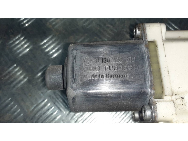 Recambio de motor elevalunas delantero izquierdo para peugeot 407 referencia OEM IAM 0130822200 994650102 1137328125