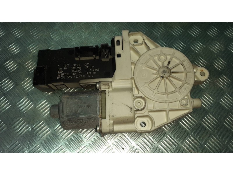 Recambio de motor elevalunas delantero izquierdo para peugeot 407 referencia OEM IAM 0130822200 994650102 1137328125