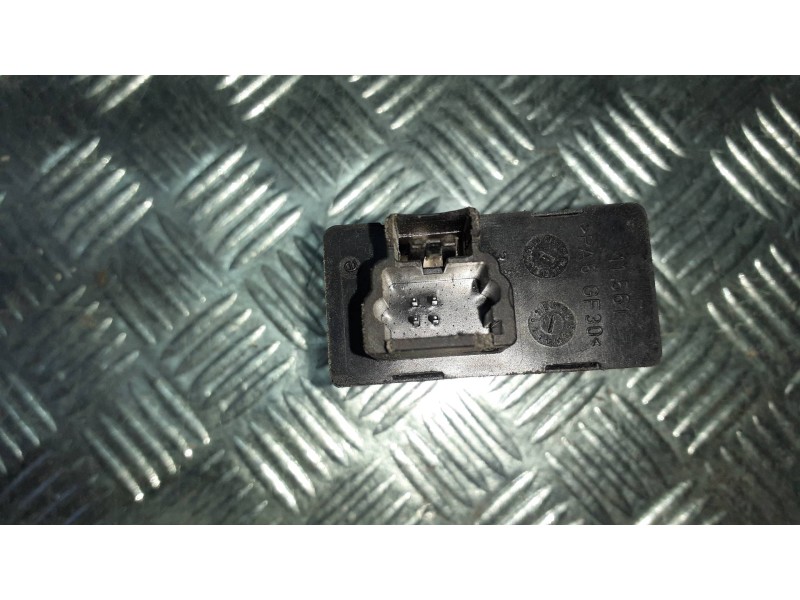 Recambio de mando elevalunas trasero izquierdo para peugeot 407 referencia OEM IAM 53269707 96360166XT 886A140705