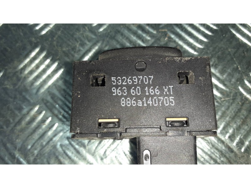 Recambio de mando elevalunas trasero izquierdo para peugeot 407 referencia OEM IAM 53269707 96360166XT 886A140705