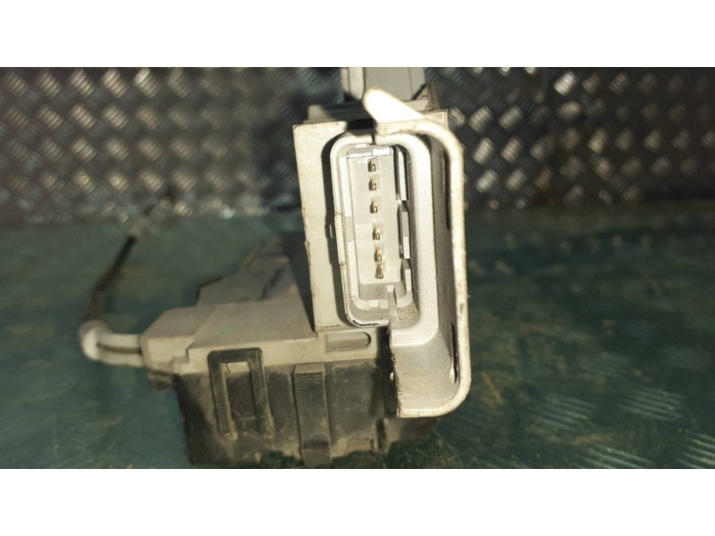 Recambio de cerradura puerta delantera derecha para peugeot 407 referencia OEM IAM 9660698180 40627097 