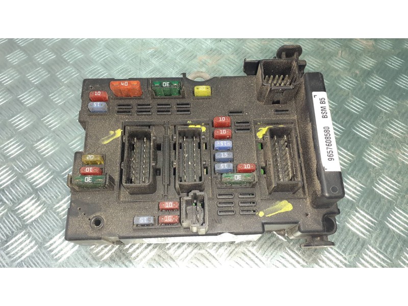 Recambio de caja reles / fusibles para peugeot 307 (s1) referencia OEM IAM 9657608580  