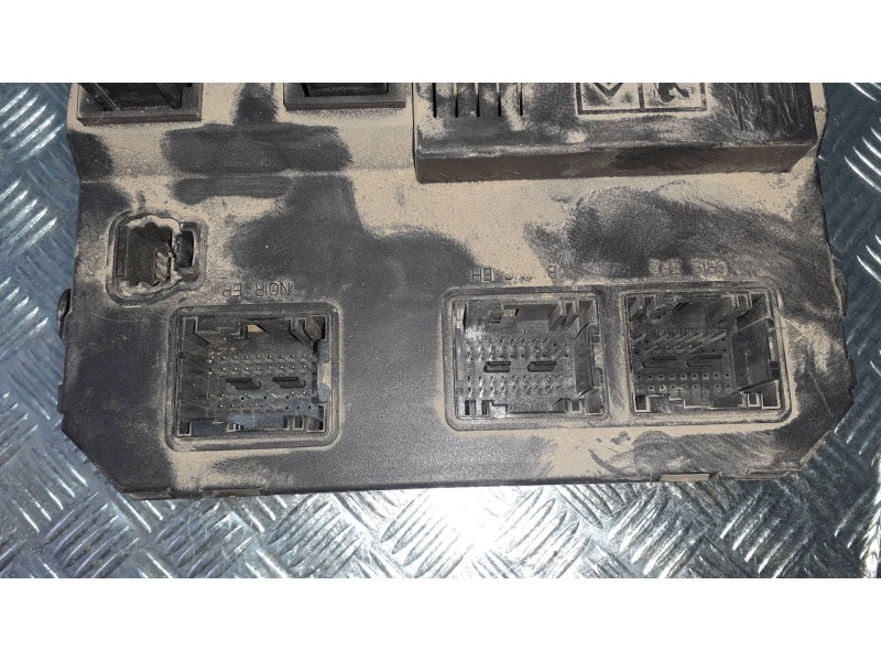 Recambio de caja reles / fusibles para peugeot partner (s2) referencia OEM IAM 9653667580 S118085320E 