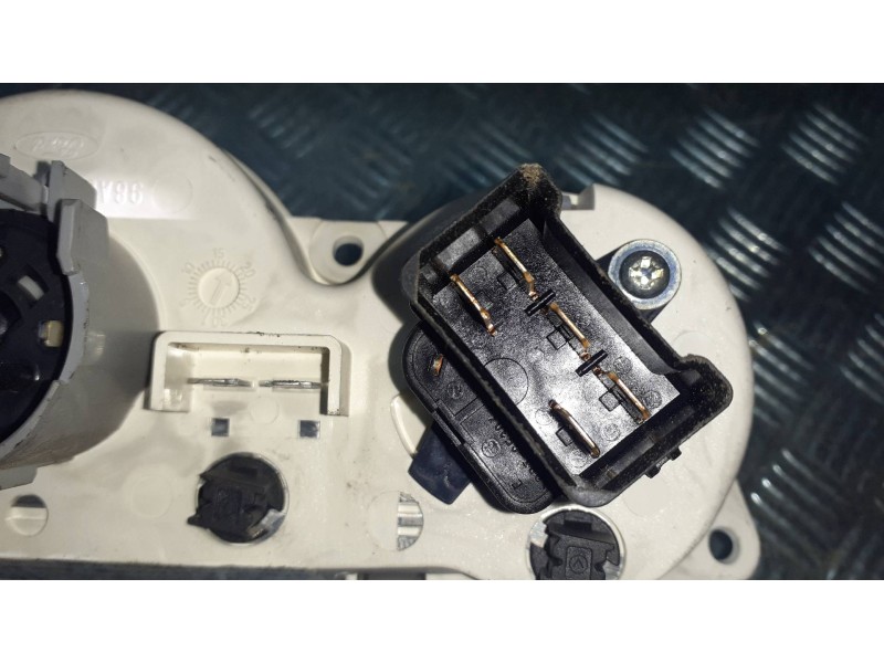 Recambio de mando calefaccion / aire acondicionado para ford focus berlina (cak) referencia OEM IAM 98AB18C419  