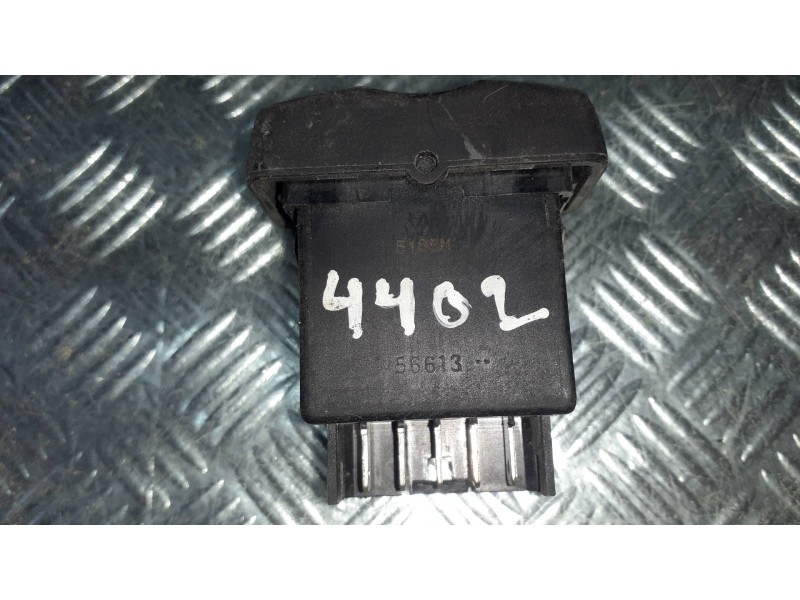 Recambio de mando elevalunas trasero izquierdo para dacia logan referencia OEM IAM 56613 5165M 