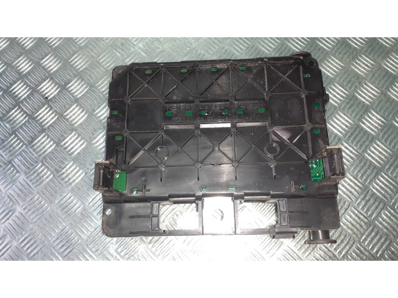 Recambio de caja reles / fusibles para peugeot partner (s2) referencia OEM IAM U118470002 9650618580 