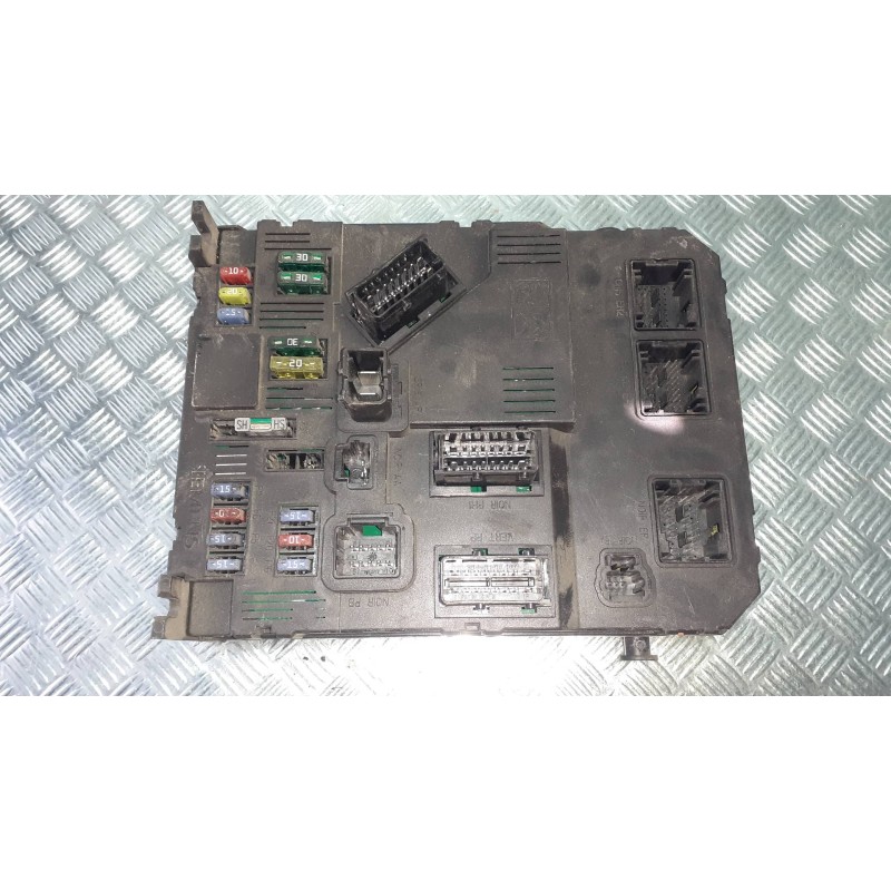 Recambio de caja reles / fusibles para peugeot 407 referencia OEM IAM 9655708380 S120104700L 