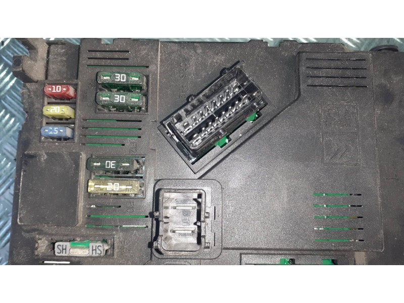 Recambio de caja reles / fusibles para peugeot 407 referencia OEM IAM 9655708380 S120104700L 