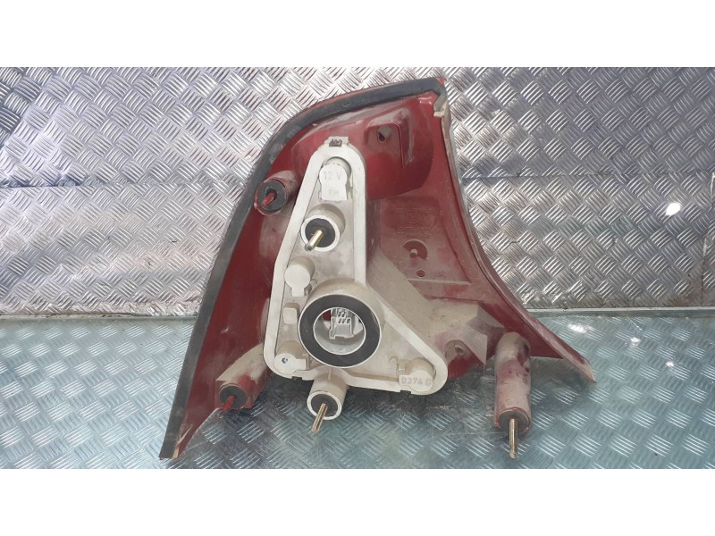 Recambio de piloto trasero derecho para ford focus berlina (cak) referencia OEM IAM CW170R  