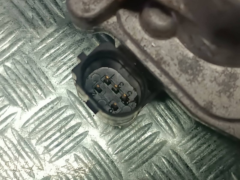 Recambio de valvula egr para volkswagen golf vii lim. referencia OEM IAM 04L131501S V29062884B DC2130617