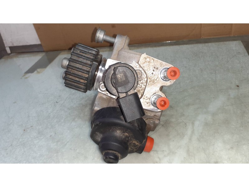 Recambio de bomba inyeccion para audi a4 ber. (b8) basis referencia OEM IAM 03L130755AC 0445010529 BOSCH