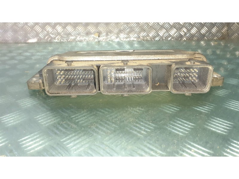 Recambio de centralita motor uce para renault scenic ii authentique referencia OEM IAM 8200321263 215842882A 8200387138