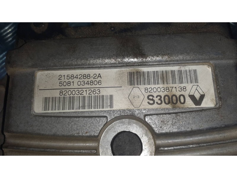 Recambio de centralita motor uce para renault scenic ii authentique referencia OEM IAM 8200321263 215842882A 8200387138