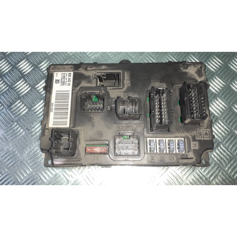 Recambio de caja reles / fusibles para peugeot 407 referencia OEM IAM S1200170031 SIEMENS BSC A02 00