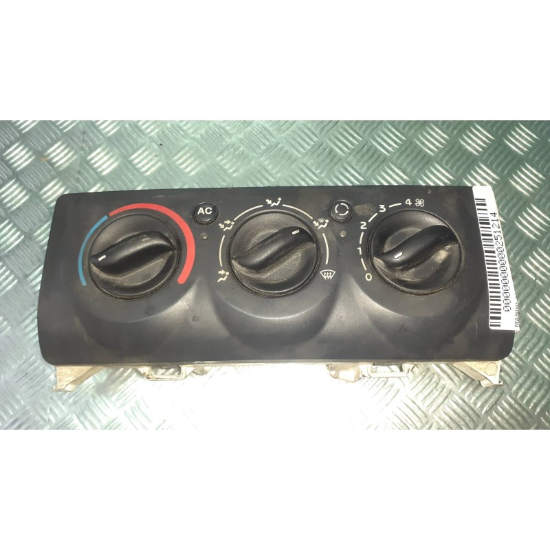 Recambio de mando calefaccion / aire acondicionado para renault clio ii fase ii (b/cb0) referencia OEM IAM 8200147160  5B254000