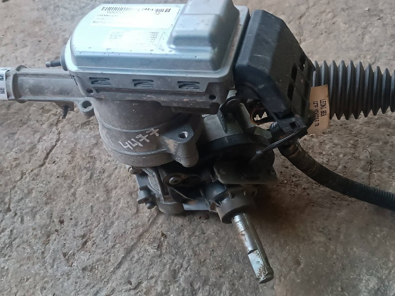 Recambio de cremallera direccion para peugeot 308 referencia OEM IAM F80000241900 5WK67004B ELECTRICA