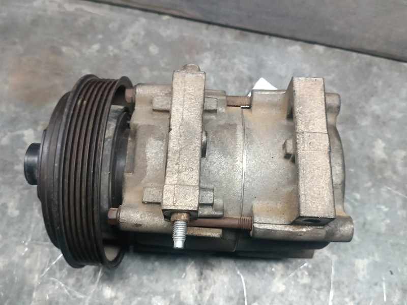 Recambio de compresor aire acondicionado para ford fiesta berlina referencia OEM IAM 96FW190629AE  