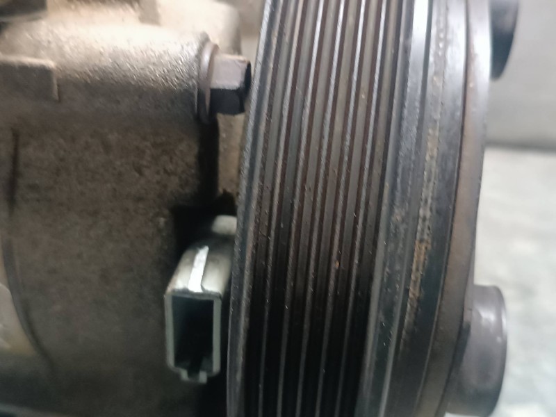 Recambio de compresor aire acondicionado para ford fiesta berlina referencia OEM IAM 96FW190629AE  