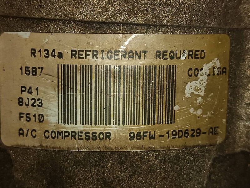 Recambio de compresor aire acondicionado para ford fiesta berlina referencia OEM IAM 96FW190629AE  