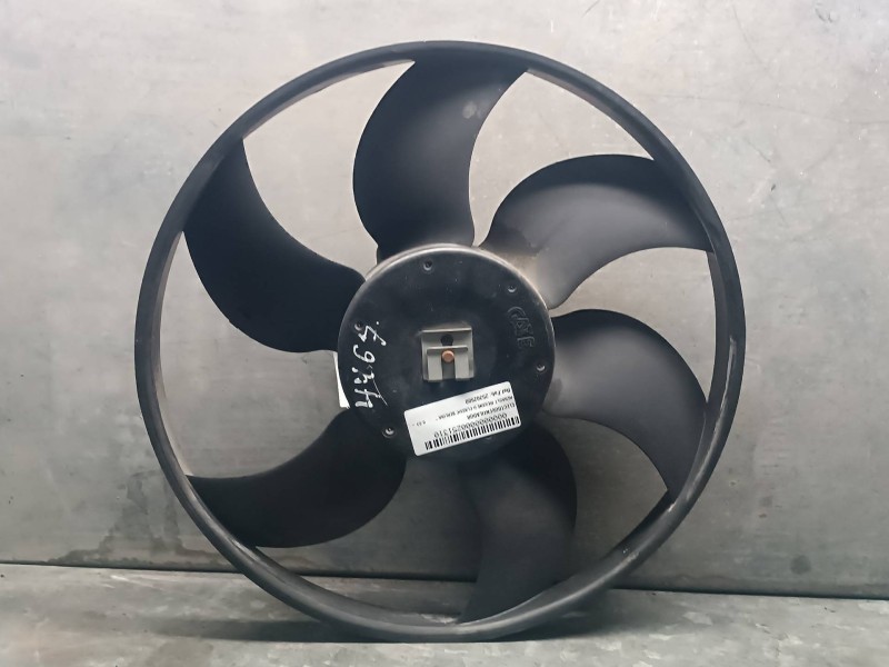 Recambio de electroventilador para renault megane ii classic berlina referencia OEM IAM 25202500 GATE CONECTOR 2 PINES