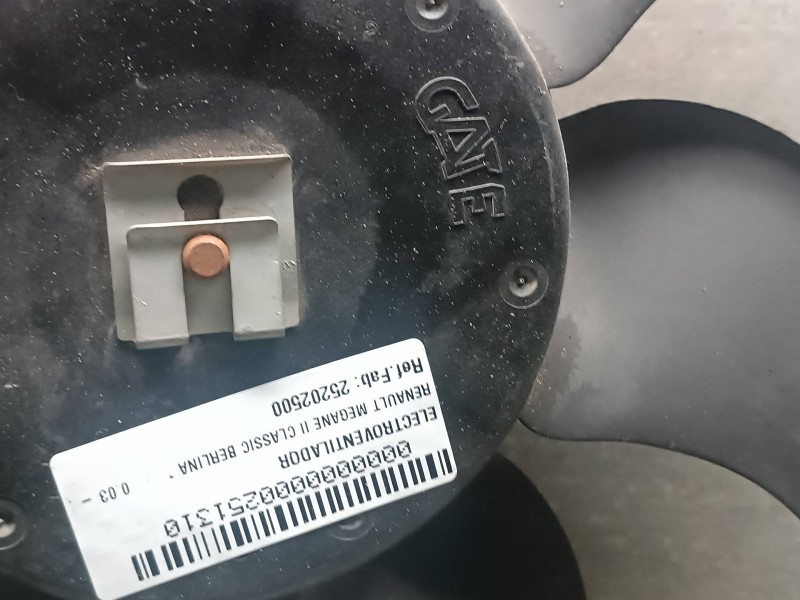 Recambio de electroventilador para renault megane ii classic berlina referencia OEM IAM 25202500 GATE CONECTOR 2 PINES