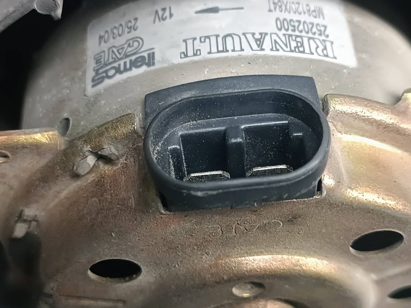 Recambio de electroventilador para renault megane ii classic berlina referencia OEM IAM 25202500 GATE CONECTOR 2 PINES