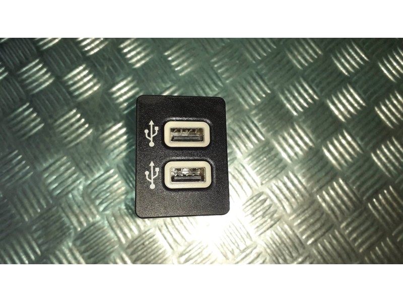 Recambio de modulo electronico para ford ecosport (cr6) referencia OEM IAM HC3T14F014DB 25119153946 