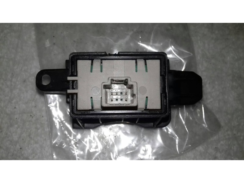 Recambio de mando multifuncion para renault captur xmod referencia OEM IAM 52208 3525 