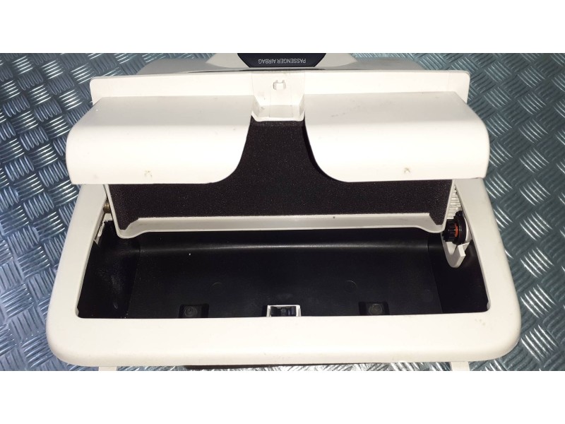 Recambio de luz interior para ford ecosport (cr6) referencia OEM IAM GN15A519A58C 091219A 