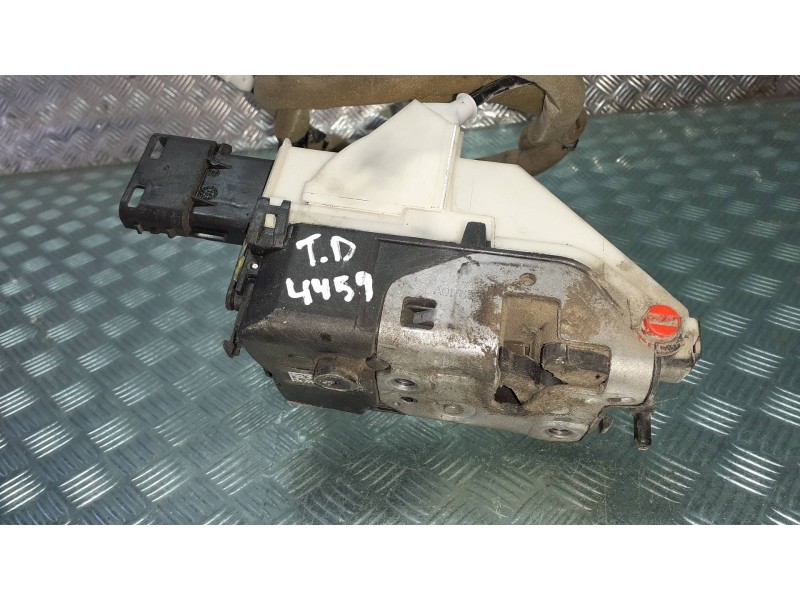 Recambio de cerradura puerta trasera derecha para citroen berlingo cuadro referencia OEM IAM 1236A1160I4 A01862 828423