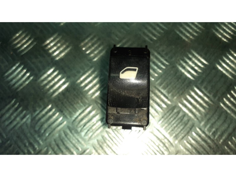 Recambio de mando elevalunas delantero derecho para citroen berlingo cuadro referencia OEM IAM 96624281  6 PINES