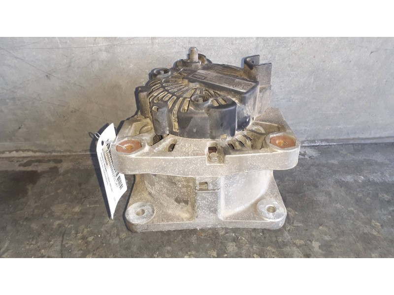 Recambio de alternador para renault megane ii classic berlina referencia OEM IAM 8200290215 TG11C022 110A