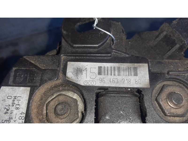 Recambio de alternador para peugeot partner (s2) referencia OEM IAM 0124525035 9646321880 150A