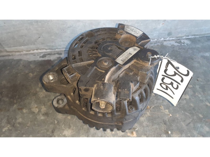 Recambio de alternador para peugeot partner (s2) referencia OEM IAM 0124525035 9646321880 150A
