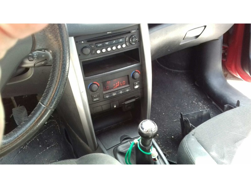 peugeot 207 del año 2009