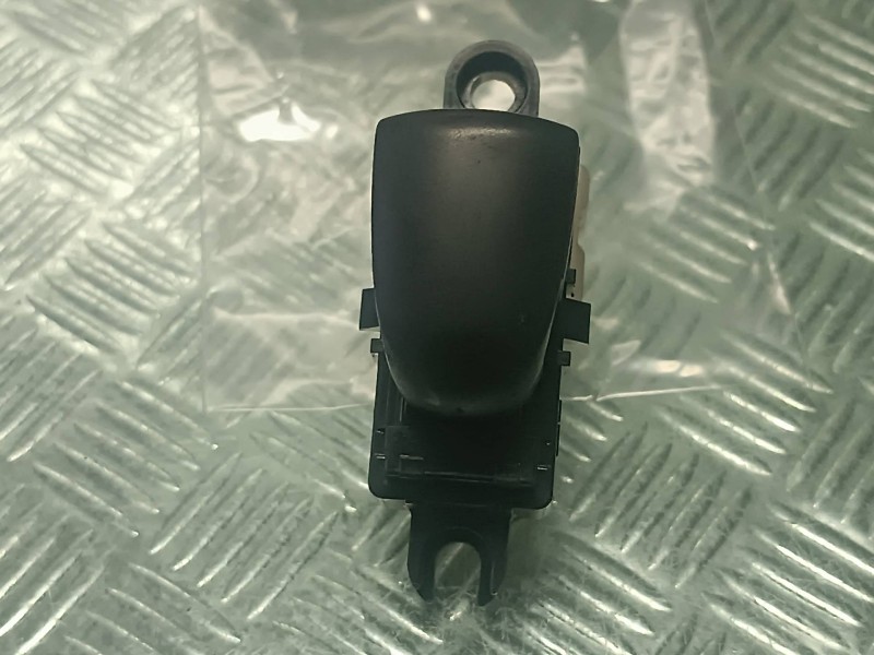 Recambio de mando elevalunas trasero izquierdo para nissan pulsar (c13) referencia OEM IAM 1562650  5 PINES