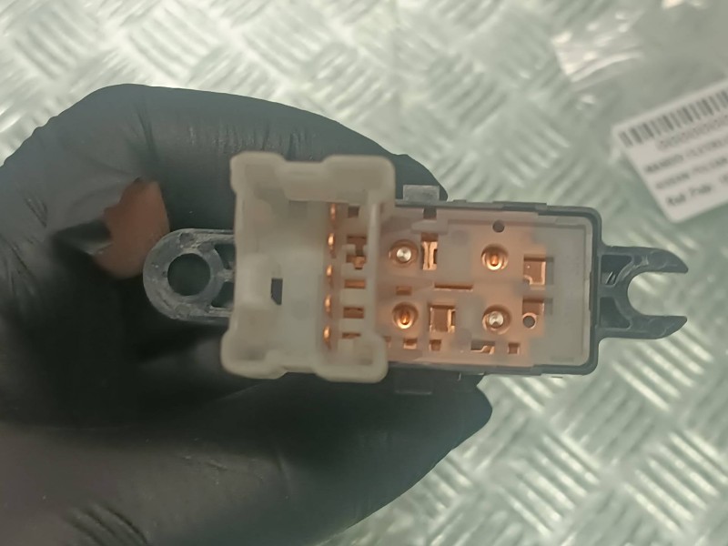 Recambio de mando elevalunas trasero derecho para nissan pulsar (c13) referencia OEM IAM 1571750  5 PINES